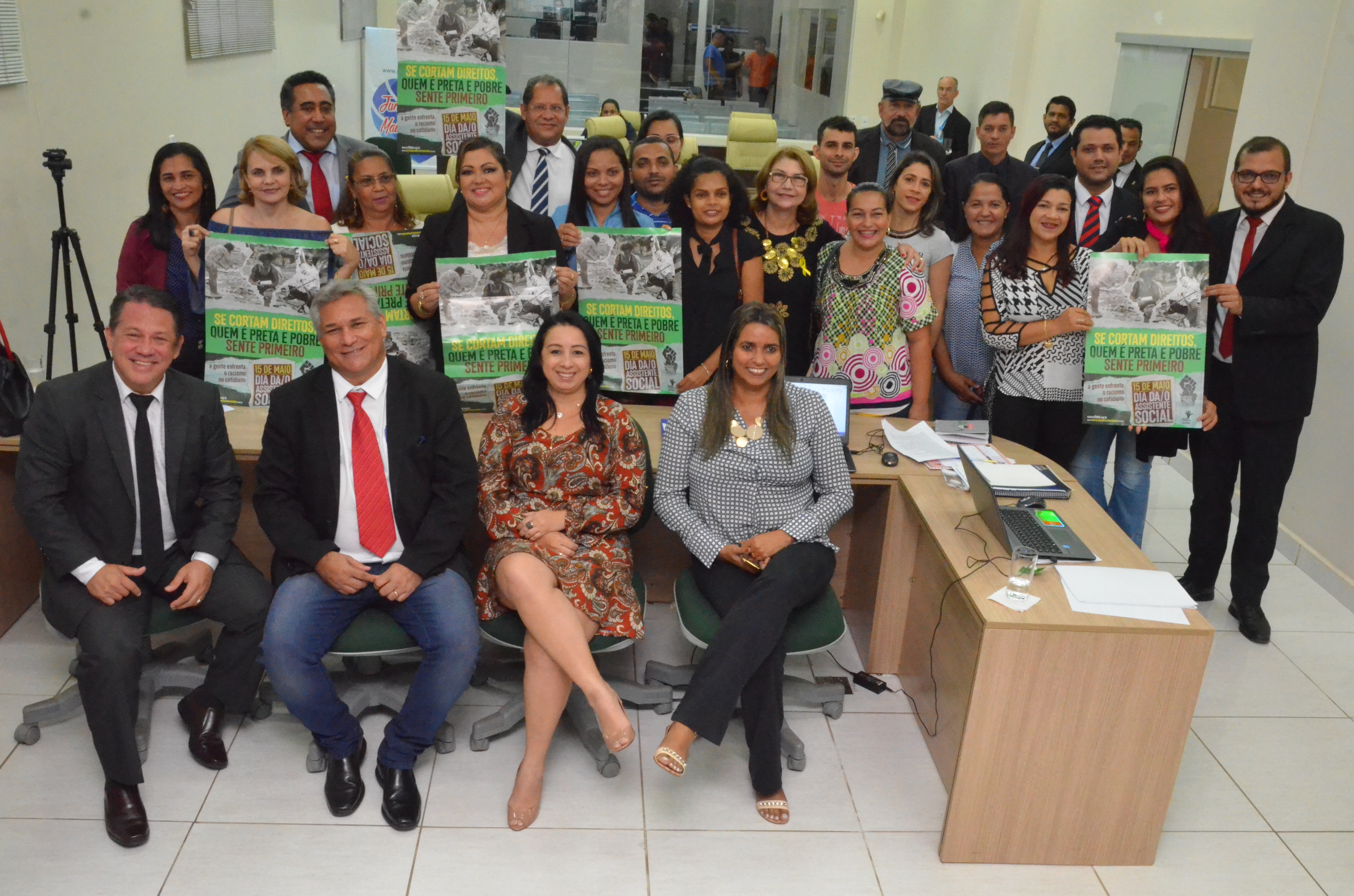 Câmara de Rio Branco realiza ato solene em homenagem a assistentes sociais