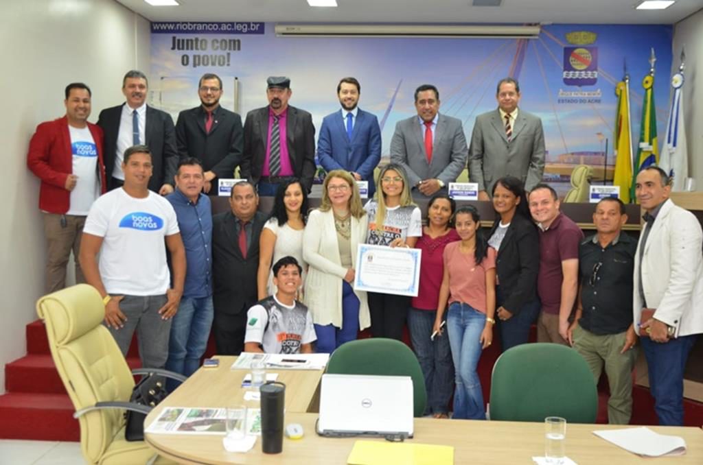 Lene Petecão homenageia coordenação da Marcha contra o Crack