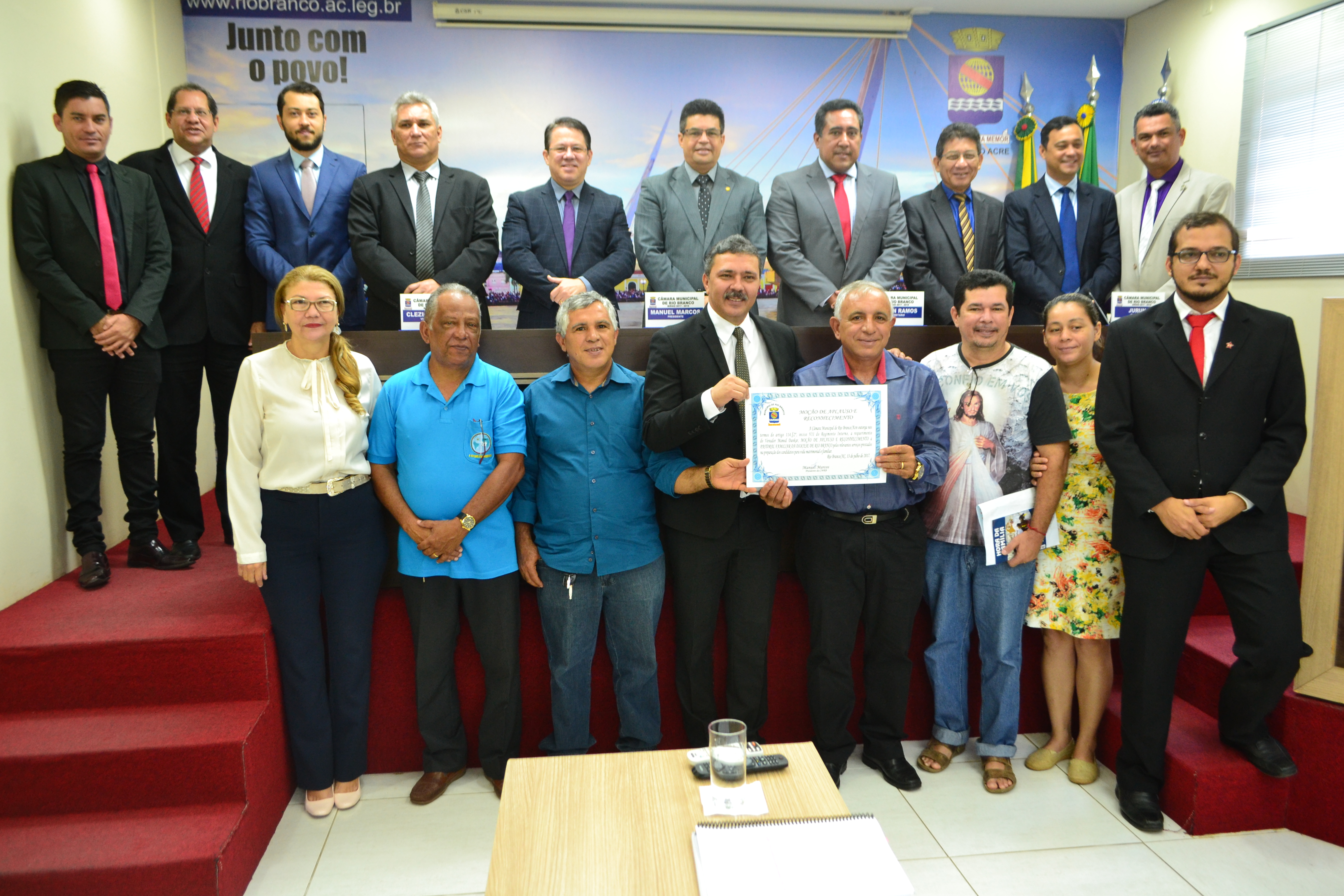 Vereador Mamed Dankar entrega Moção de Aplauso à Pastoral Familiar