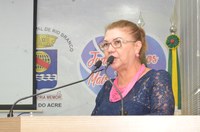 Vereadora Lene Petecão cobra melhorias no serviço de transporte público
